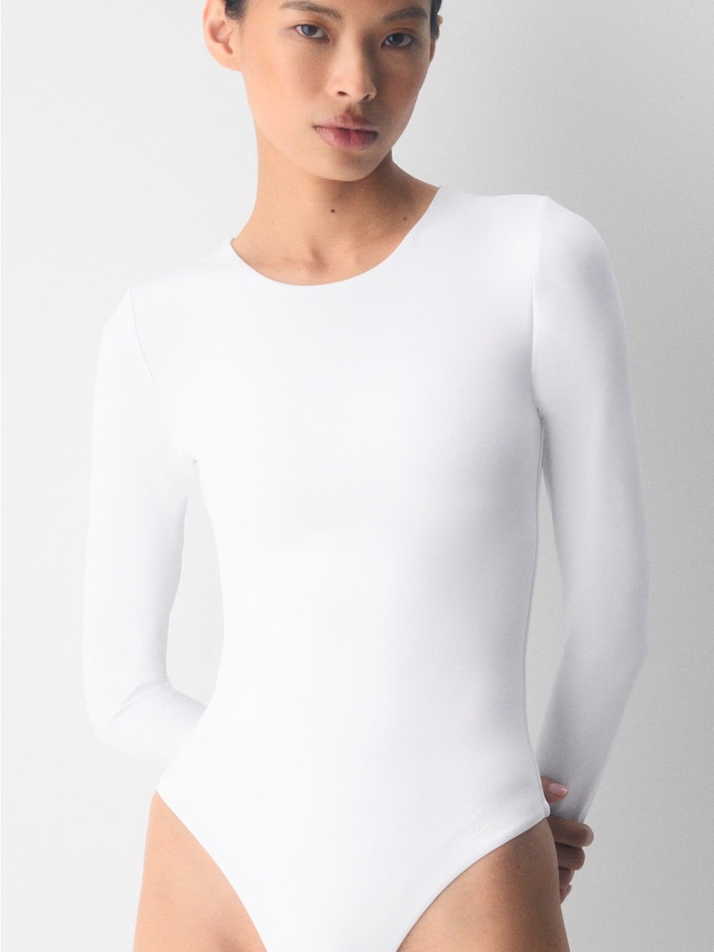 Aritzia - Babaton Long-Sleeve Contour Bodysuit in Burnt Red - Size small